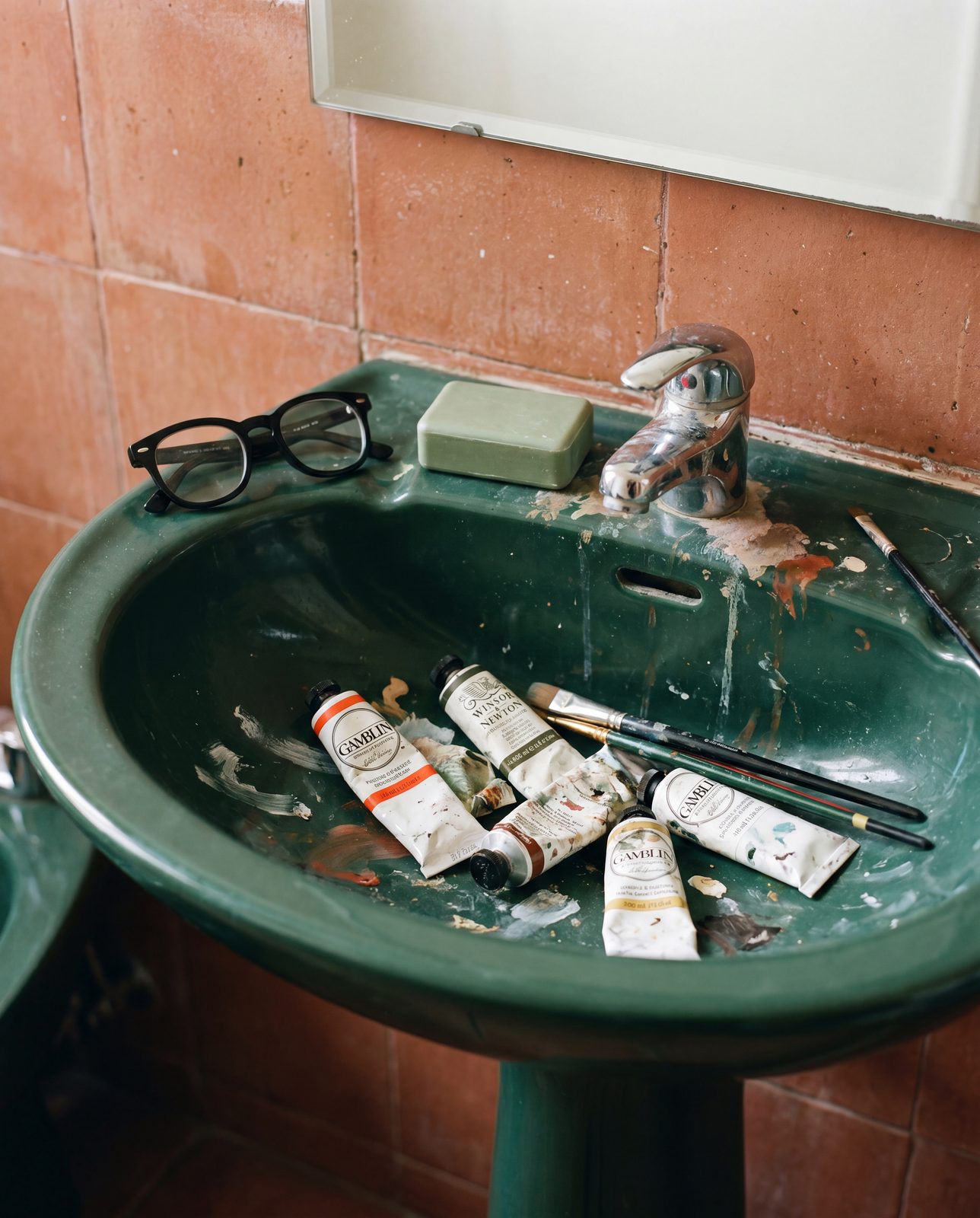 jabon. — lavabo verde